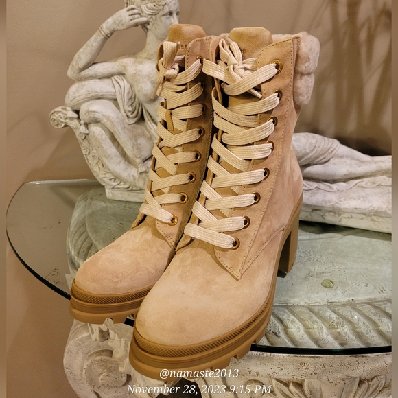 Veronica Beard Water Resistant Westport Lug SoleSuede Lamb Fur Luxury Boots #637 - Picture 14 of 15